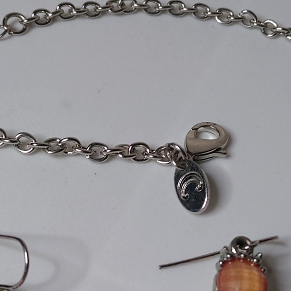 Vintage Charming Charlie Metal And Plastic Necklace And Earring Set - Picture 11 of 16